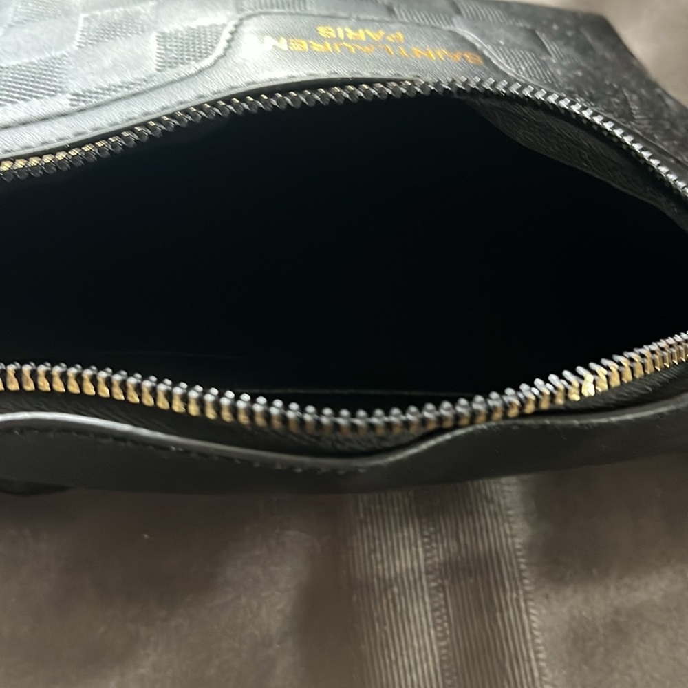 SALE FASHION FANNY PACK OR SLING NWOT - Picture 3 of 5